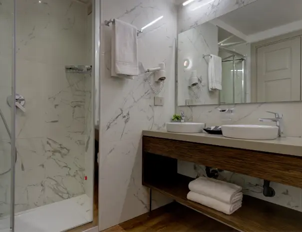 Junior Suite (22)