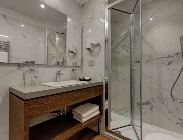 Triple Room (1)
